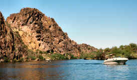 Saguaro_Lake_7.jpg (578411 bytes)