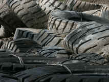 tires.jpg (429807 bytes)